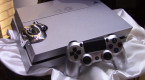 Gümüş Renkli PlayStation 4’ün Tanıtım Videosu